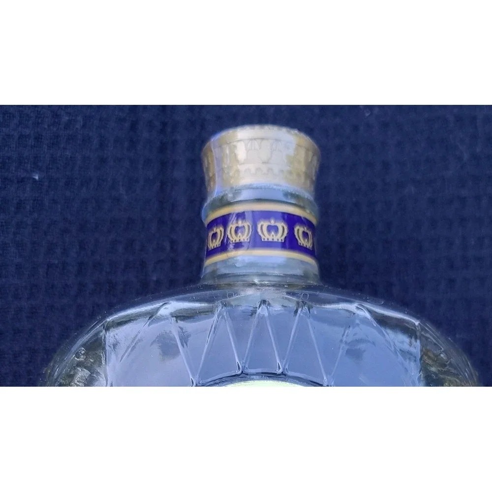 Crown Royal Fine De Luxe Blended Canadian Whisky‎ Empty 1L Glass Bottle with Cap